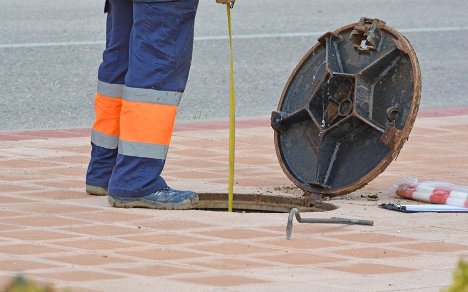 comment déboucher un toilette Crépy-en-Valois